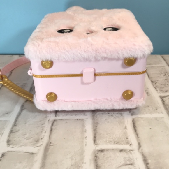 Na! Na! Na! Surprise! Doll and pink bunny case - Picture 13 of 13